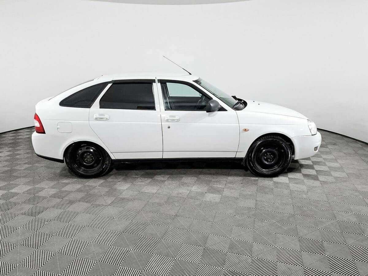 Lada (ВАЗ) Priora с пробегом — 2013 год. Фото: #2