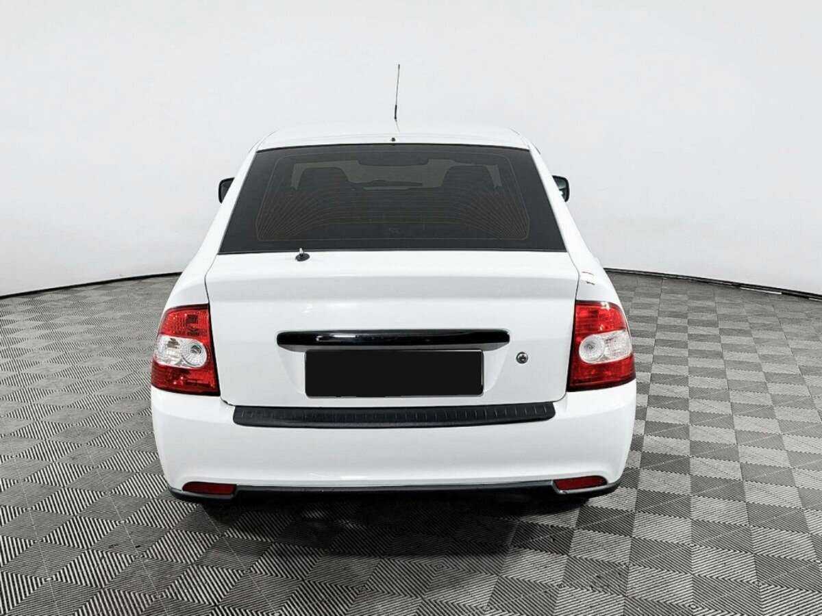 Lada (ВАЗ) Priora с пробегом — 2013 год. Фото: #4