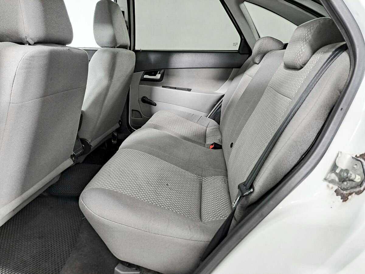 Lada (ВАЗ) Priora с пробегом — 2013 год. Фото: #8