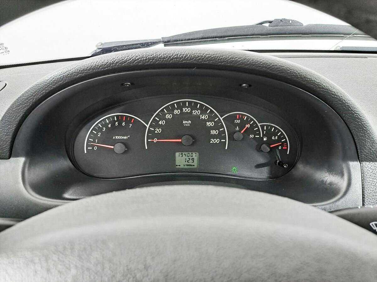 Lada (ВАЗ) Priora с пробегом — 2013 год. Фото: #9