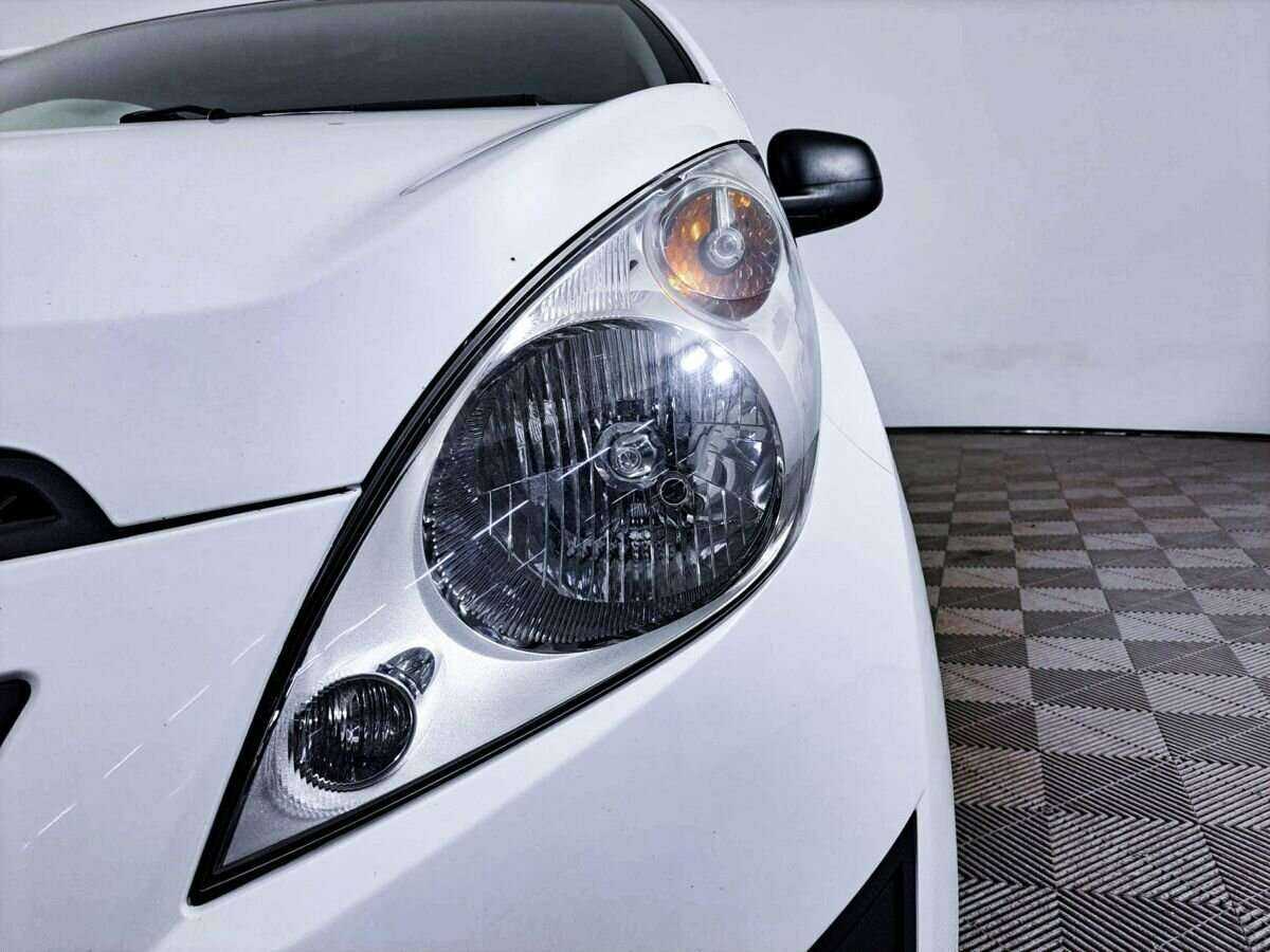 Chevrolet Spark с пробегом — 2013 год. Фото: #16