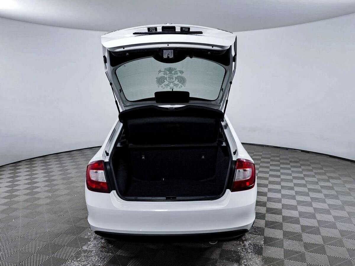 Skoda Rapid с пробегом — 2017 год. Фото: #9