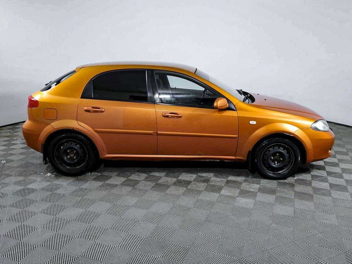 Chevrolet Lacetti с пробегом — 2006 год. Фото: #3