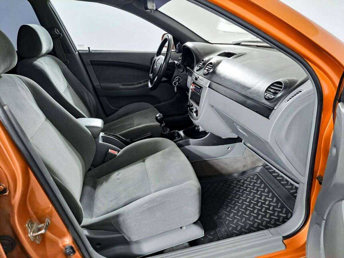 Chevrolet Lacetti с пробегом — 2006 год. Фото: #8