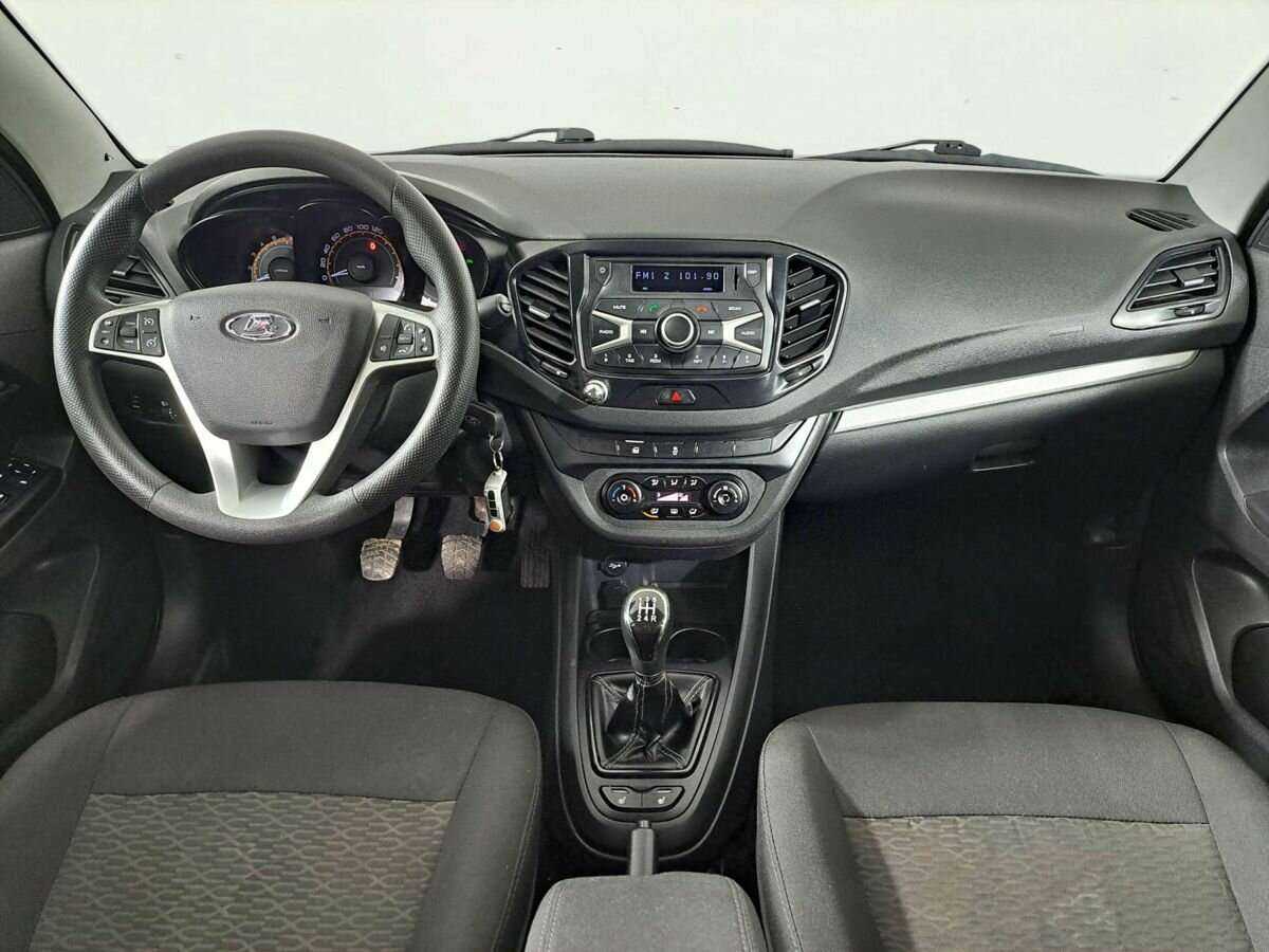 Lada (ВАЗ) Vesta с пробегом — 2018 год. Фото: #13