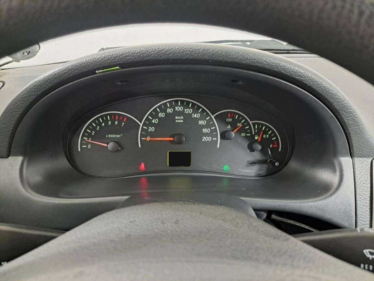 Lada (ВАЗ) Priora с пробегом — 2012 год. Фото: #10