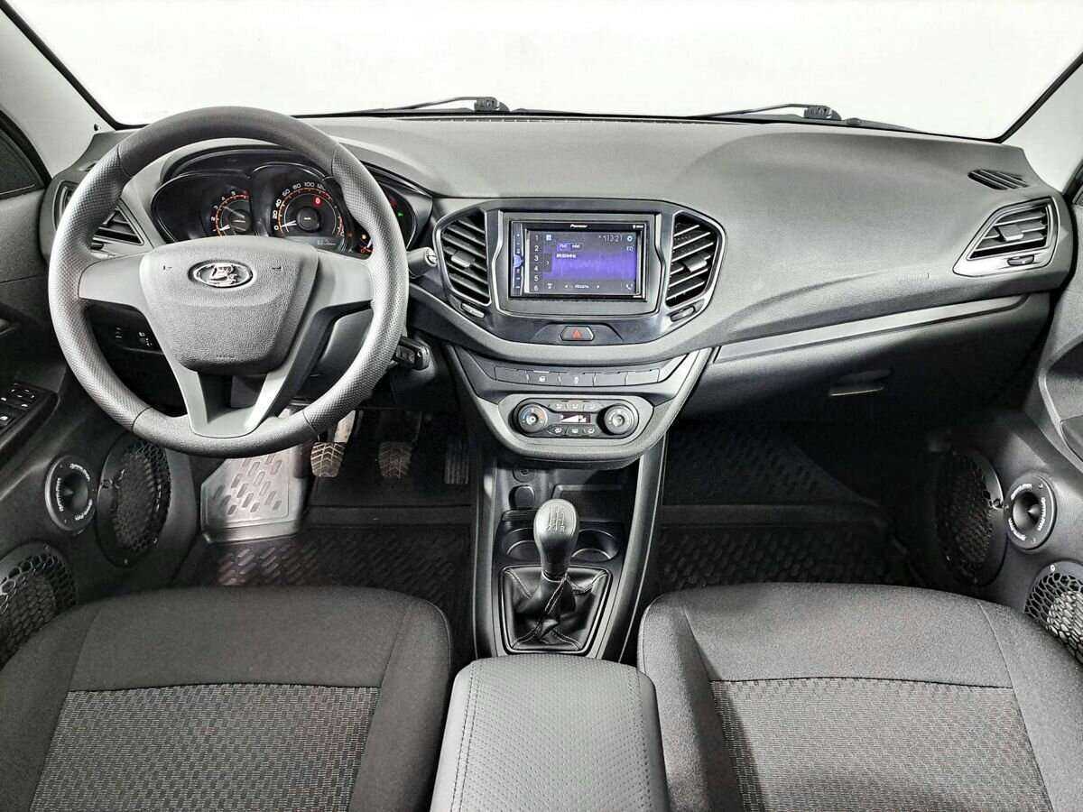 Lada (ВАЗ) Vesta с пробегом — 2017 год. Фото: #11