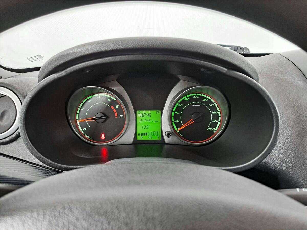 Lada (ВАЗ) Kalina с пробегом — 2013 год. Фото: #12