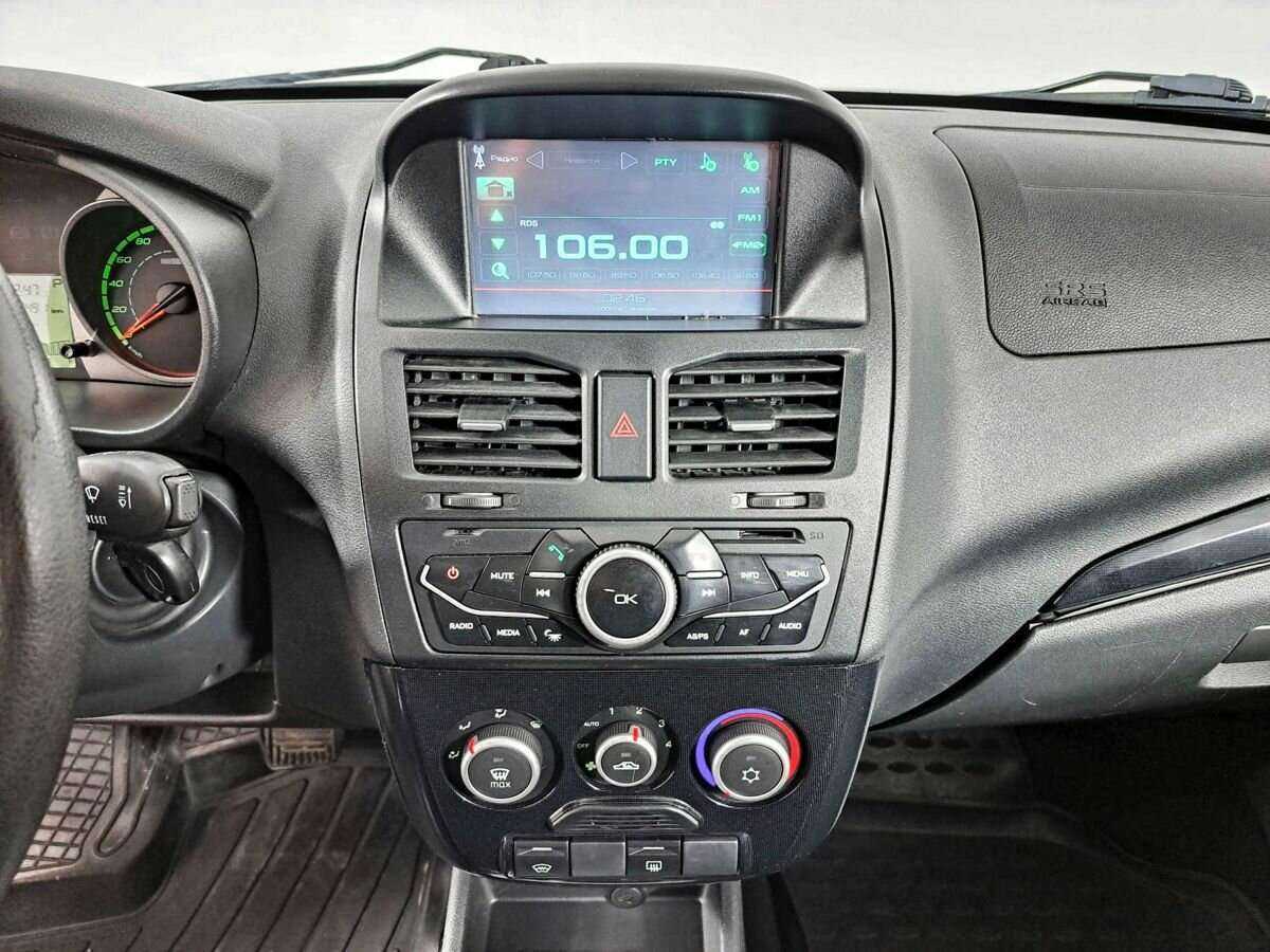 Lada (ВАЗ) Kalina с пробегом — 2013 год. Фото: #14