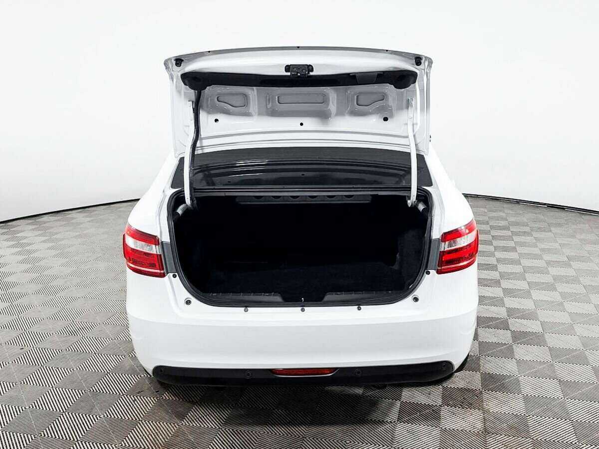 Lada (ВАЗ) Vesta с пробегом — 2021 год. Фото: #7