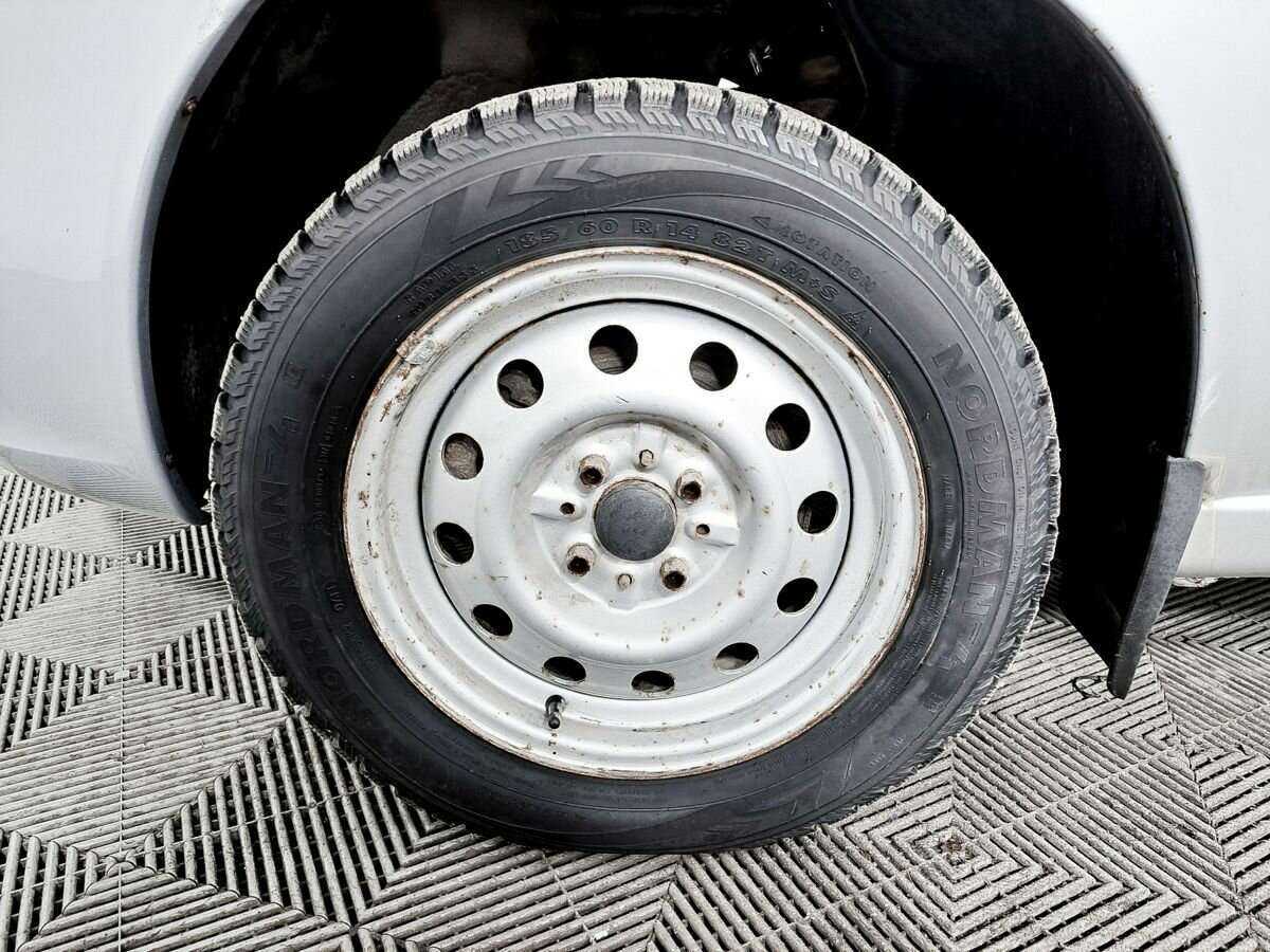 Lada (ВАЗ) Kalina с пробегом — 2011 год. Фото: #16