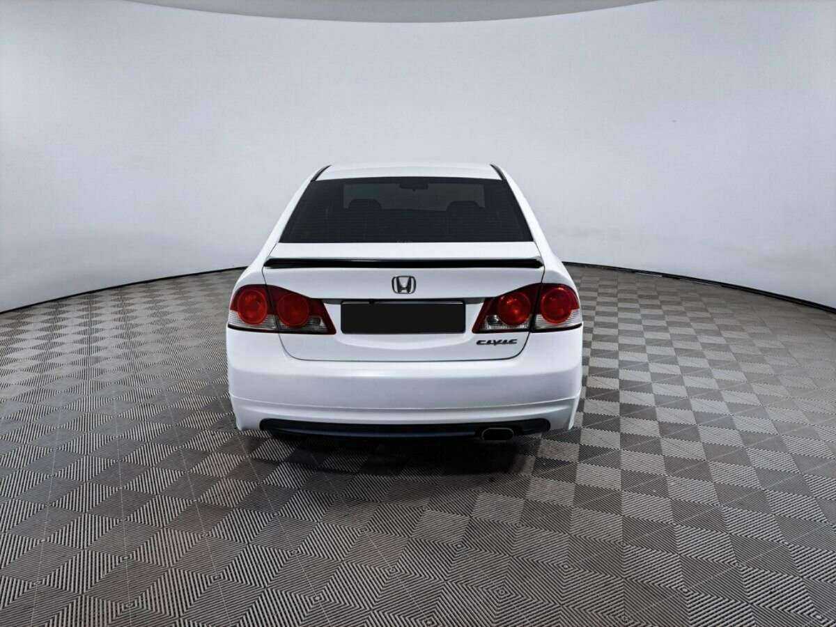 Honda Civic с пробегом — 2007 год. Фото: #5