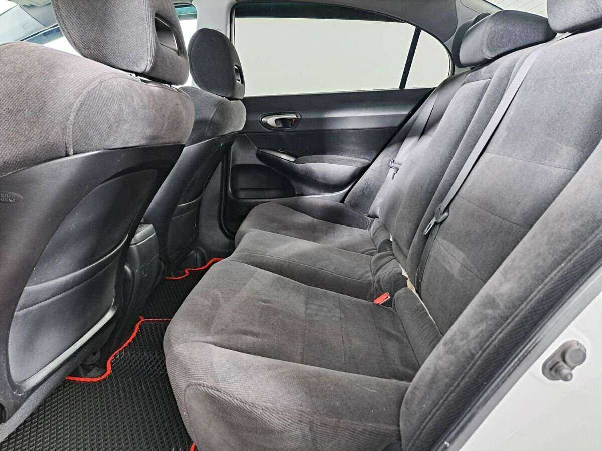 Honda Civic с пробегом — 2007 год. Фото: #11