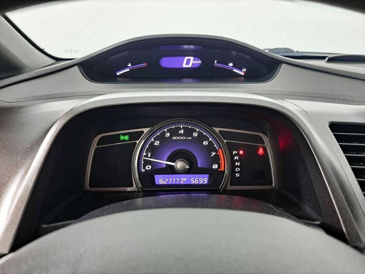 Honda Civic с пробегом — 2007 год. Фото: #12