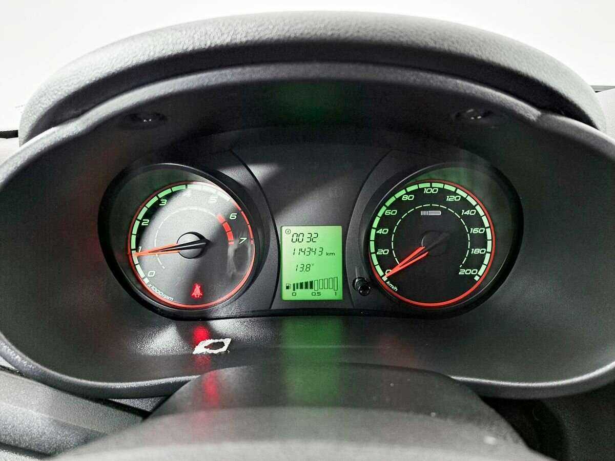 Lada (ВАЗ) Kalina с пробегом — 2017 год. Фото: #10