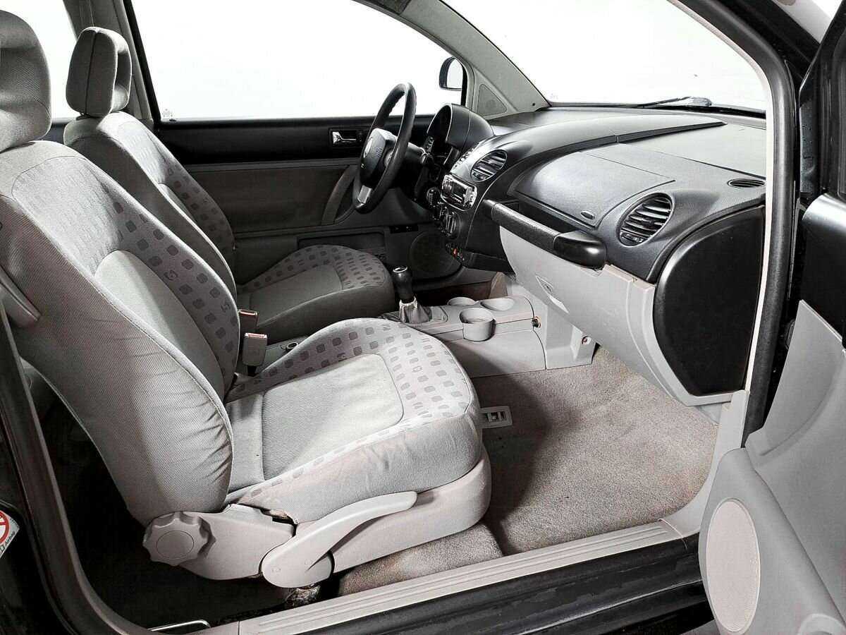 Volkswagen Beetle с пробегом — 1998 год. Фото: #8