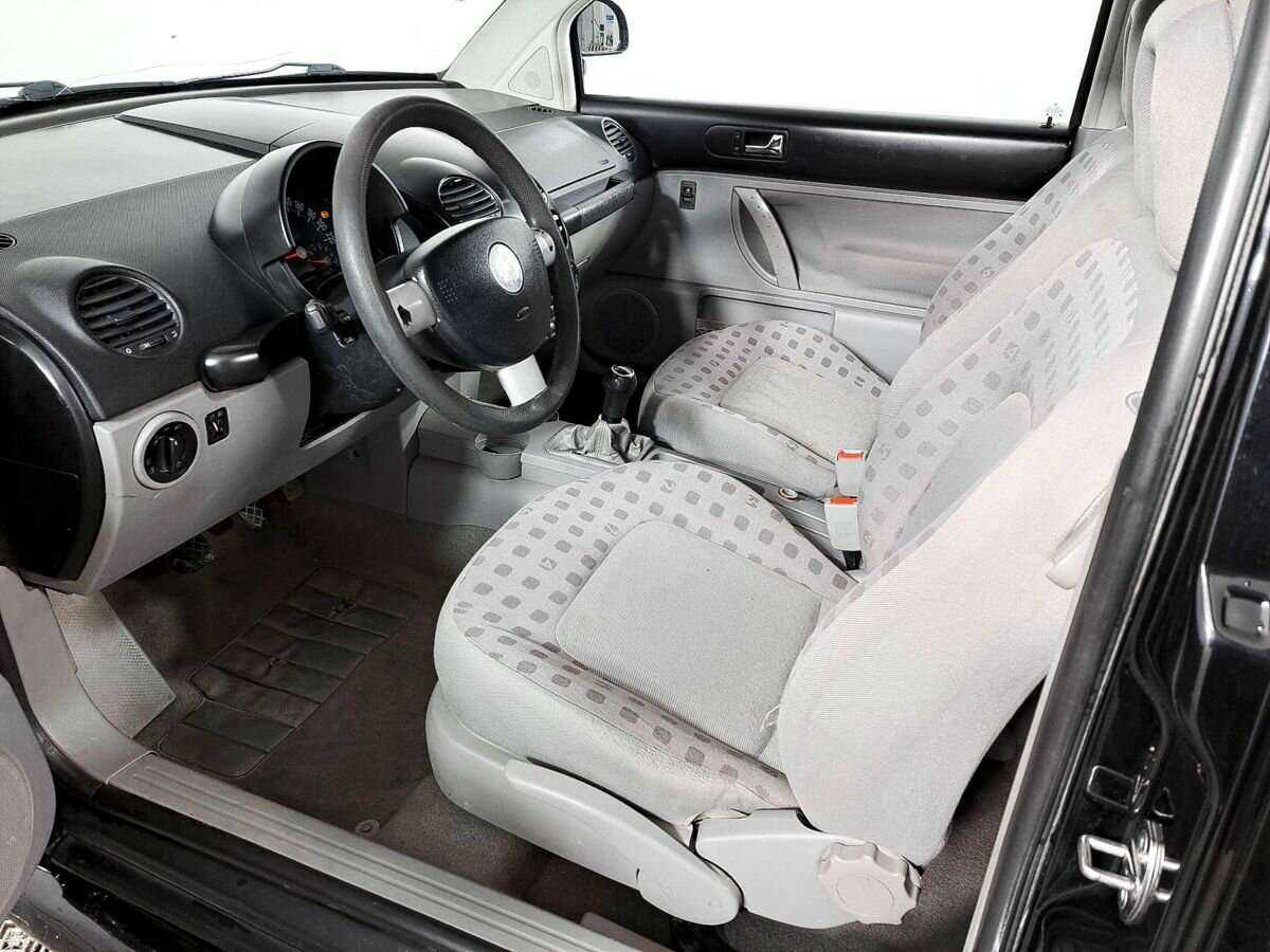 Volkswagen Beetle с пробегом — 1998 год. Фото: #13