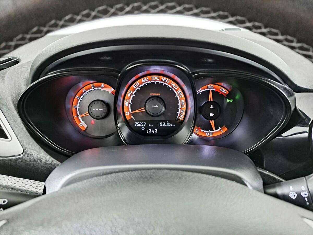 Lada (ВАЗ) Vesta с пробегом — 2020 год. Фото: #8