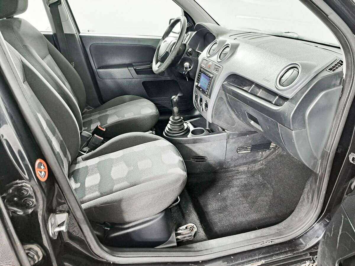 Ford Fusion с пробегом — 2007 год. Фото: #10