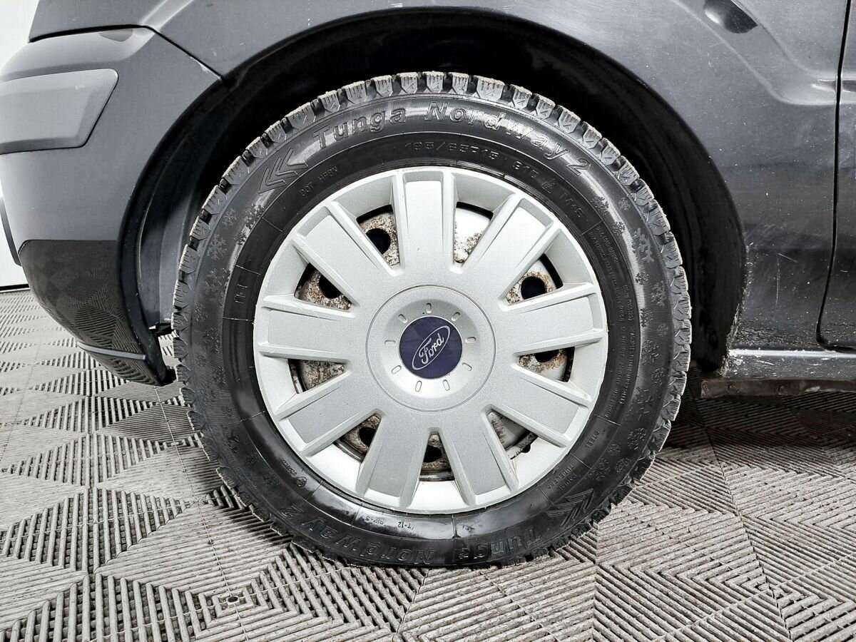 Ford Fusion с пробегом — 2007 год. Фото: #17