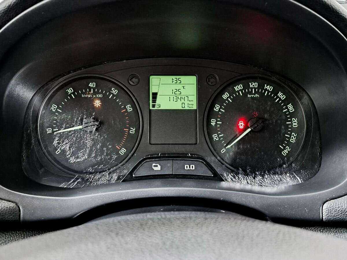 Skoda Fabia с пробегом — 2011 год. Фото: #10