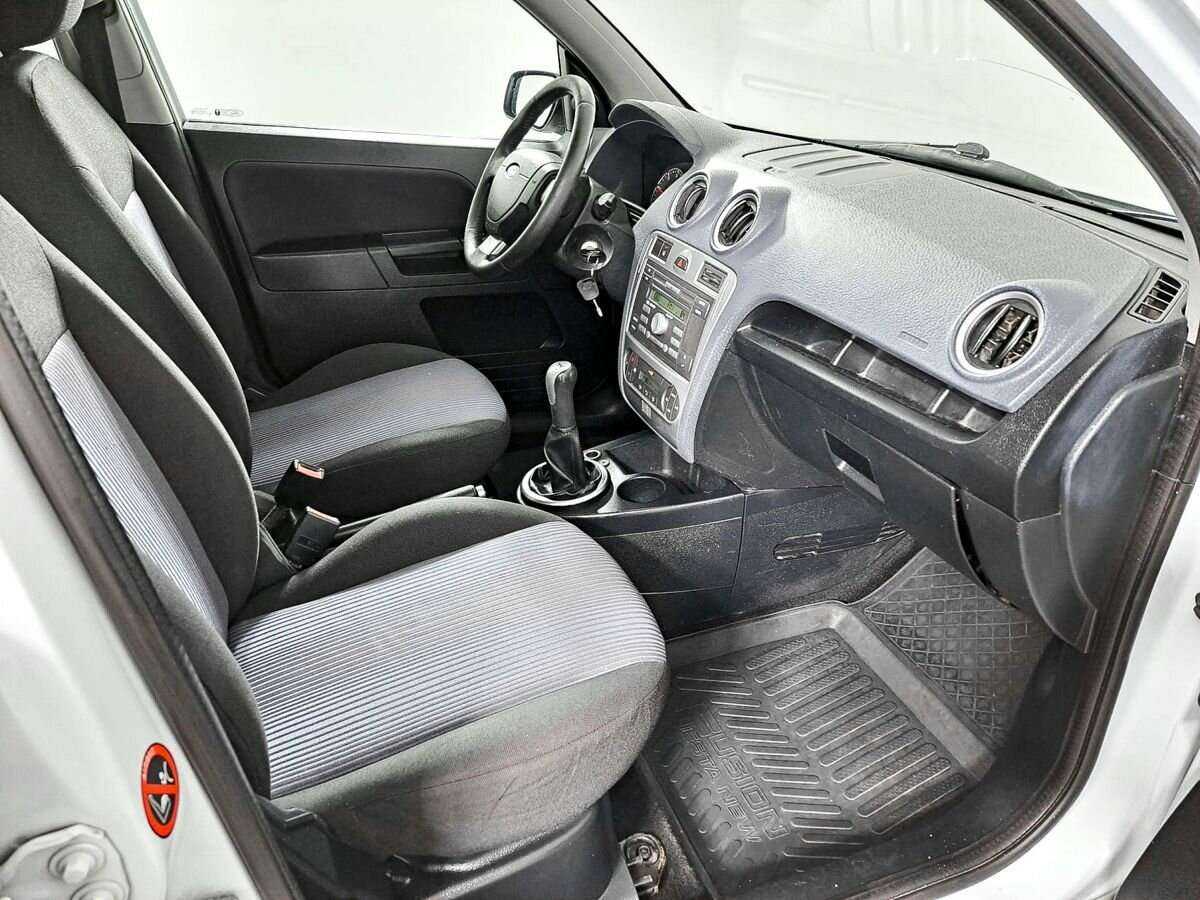 Ford Fusion с пробегом — 2009 год. Фото: #8