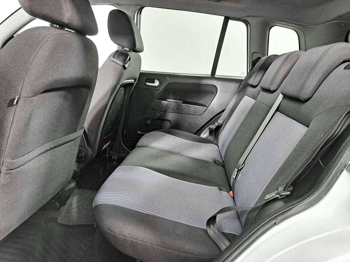 Ford Fusion с пробегом — 2009 год. Фото: #9