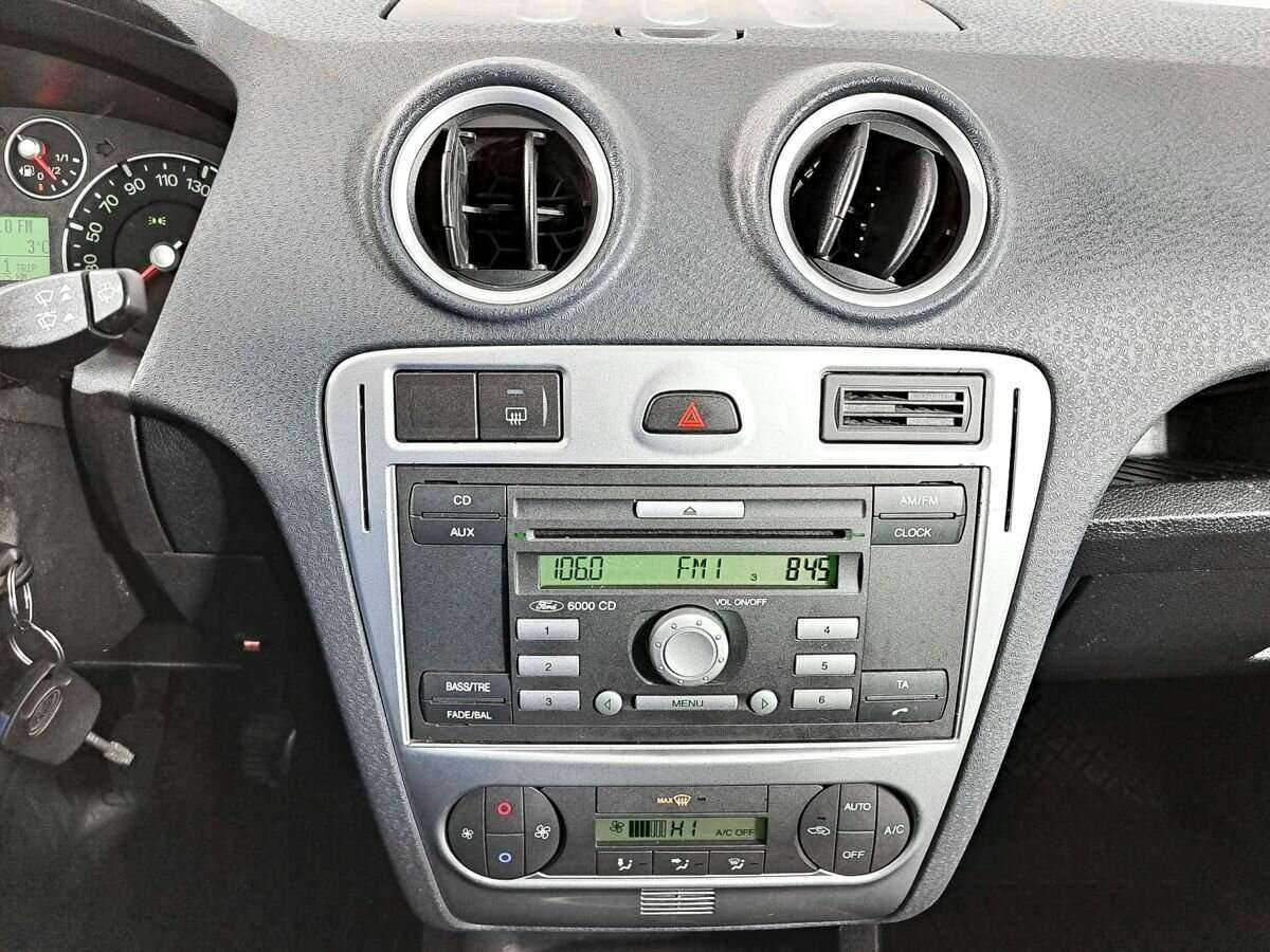 Ford Fusion с пробегом — 2009 год. Фото: #12