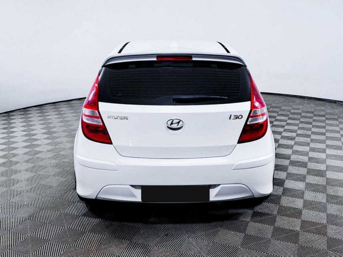 Hyundai i30 с пробегом — 2011 год. Фото: #5