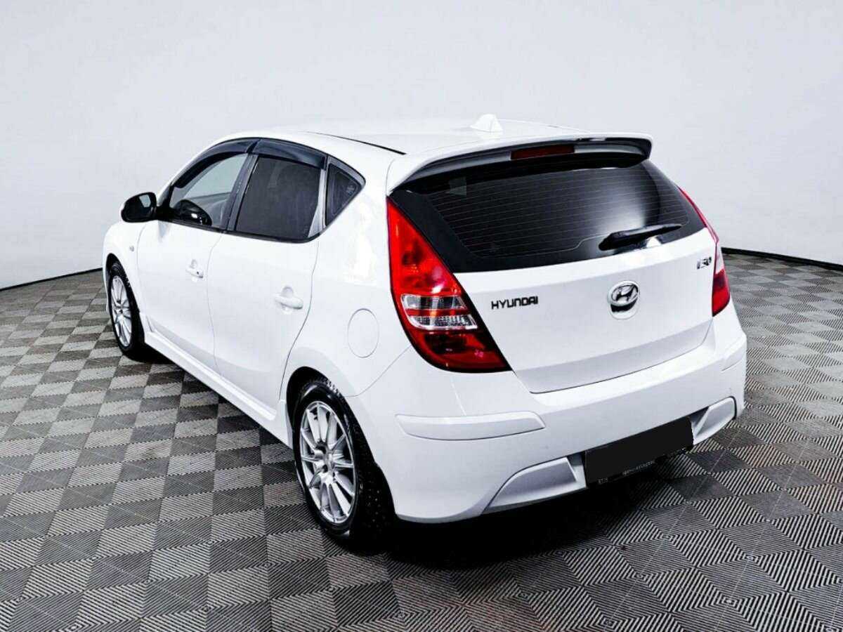 Hyundai i30 с пробегом — 2011 год. Фото: #6