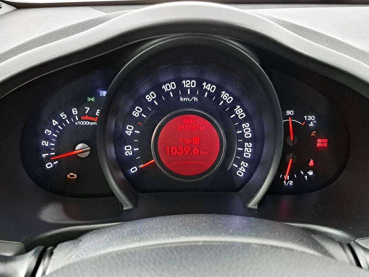 Kia Sportage с пробегом — 2011 год. Фото: #8