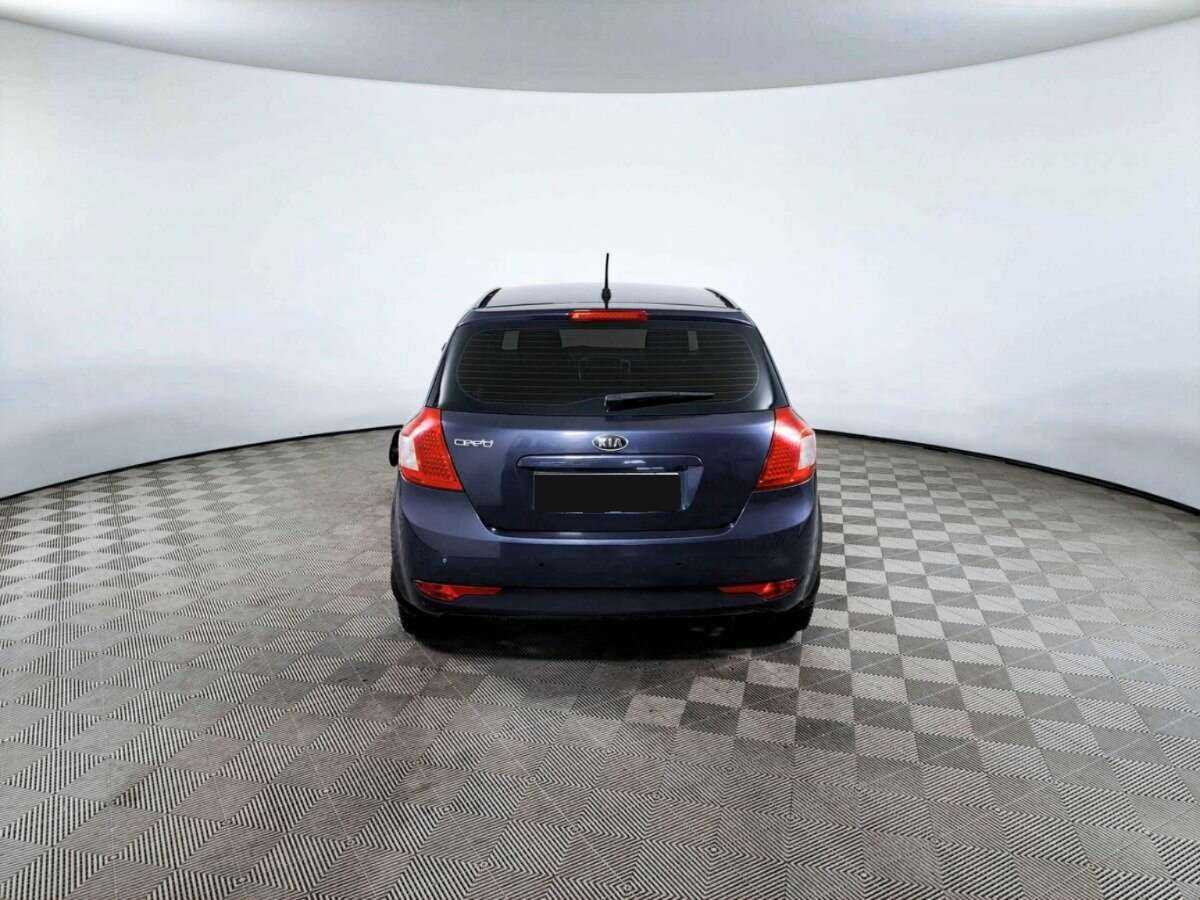 Kia Ceed с пробегом — 2010 год. Фото: #5