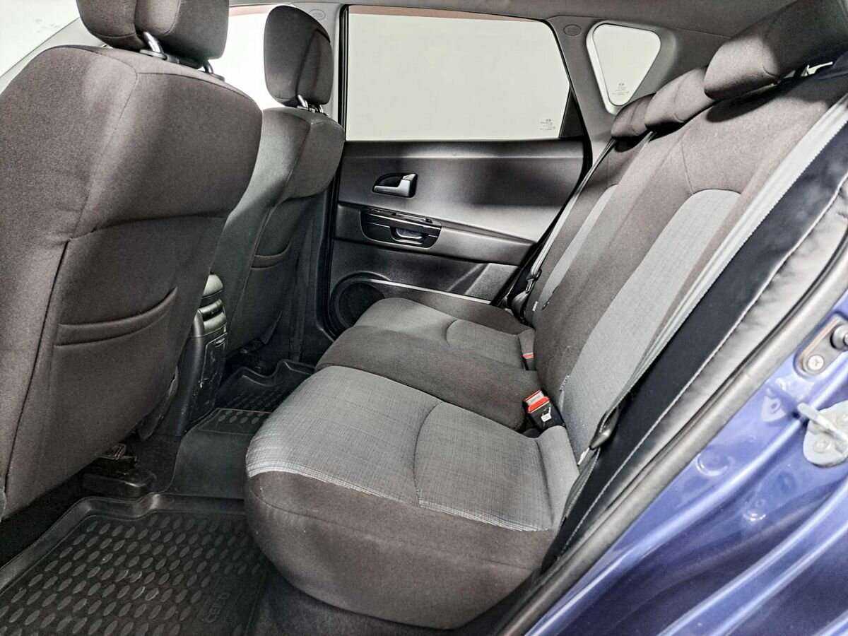 Kia Ceed с пробегом — 2010 год. Фото: #9