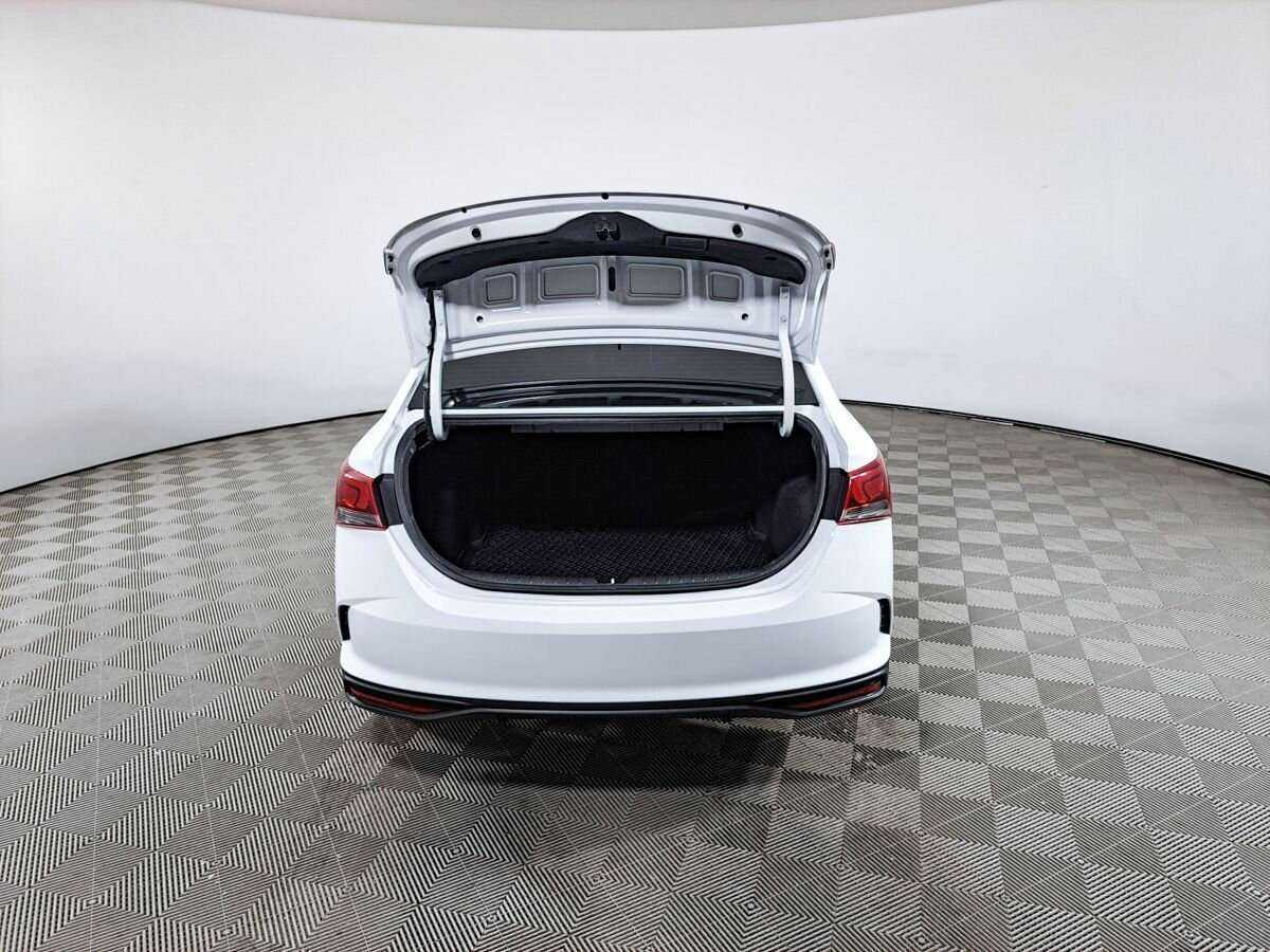 Hyundai Solaris с пробегом — 2021 год. Фото: #8