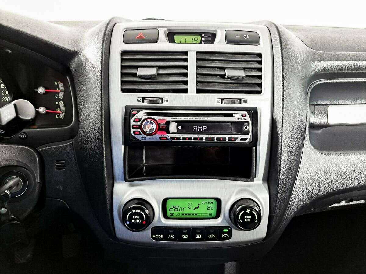 Kia Sportage с пробегом — 2008 год. Фото: #10