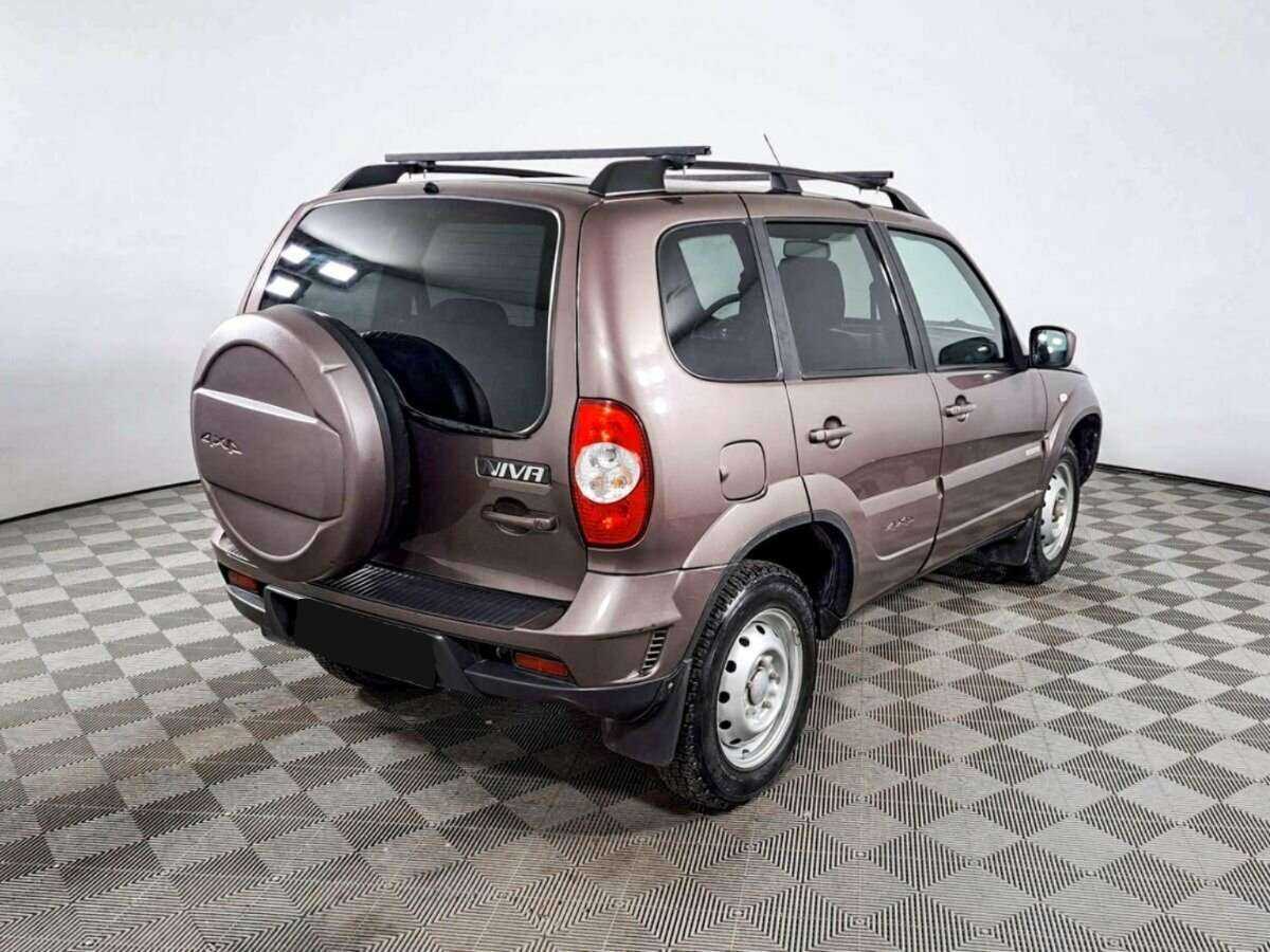 Chevrolet Niva с пробегом — 2017 год. Фото: #4