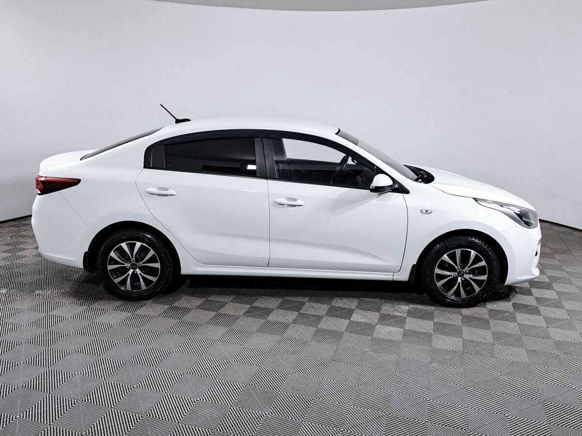 Kia Rio с пробегом — 2017 год. Фото: #3