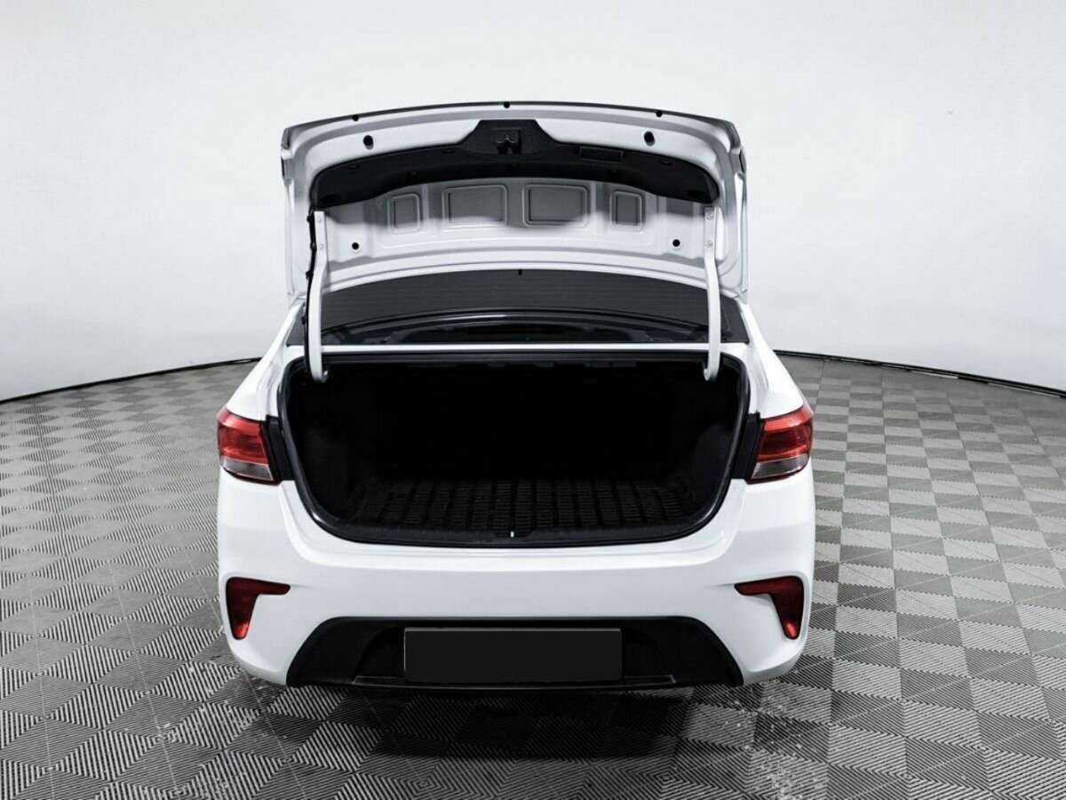Kia Rio с пробегом — 2017 год. Фото: #9