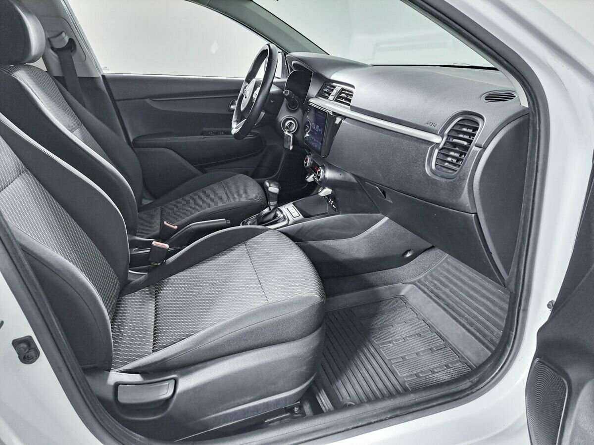 Kia Rio с пробегом — 2017 год. Фото: #10