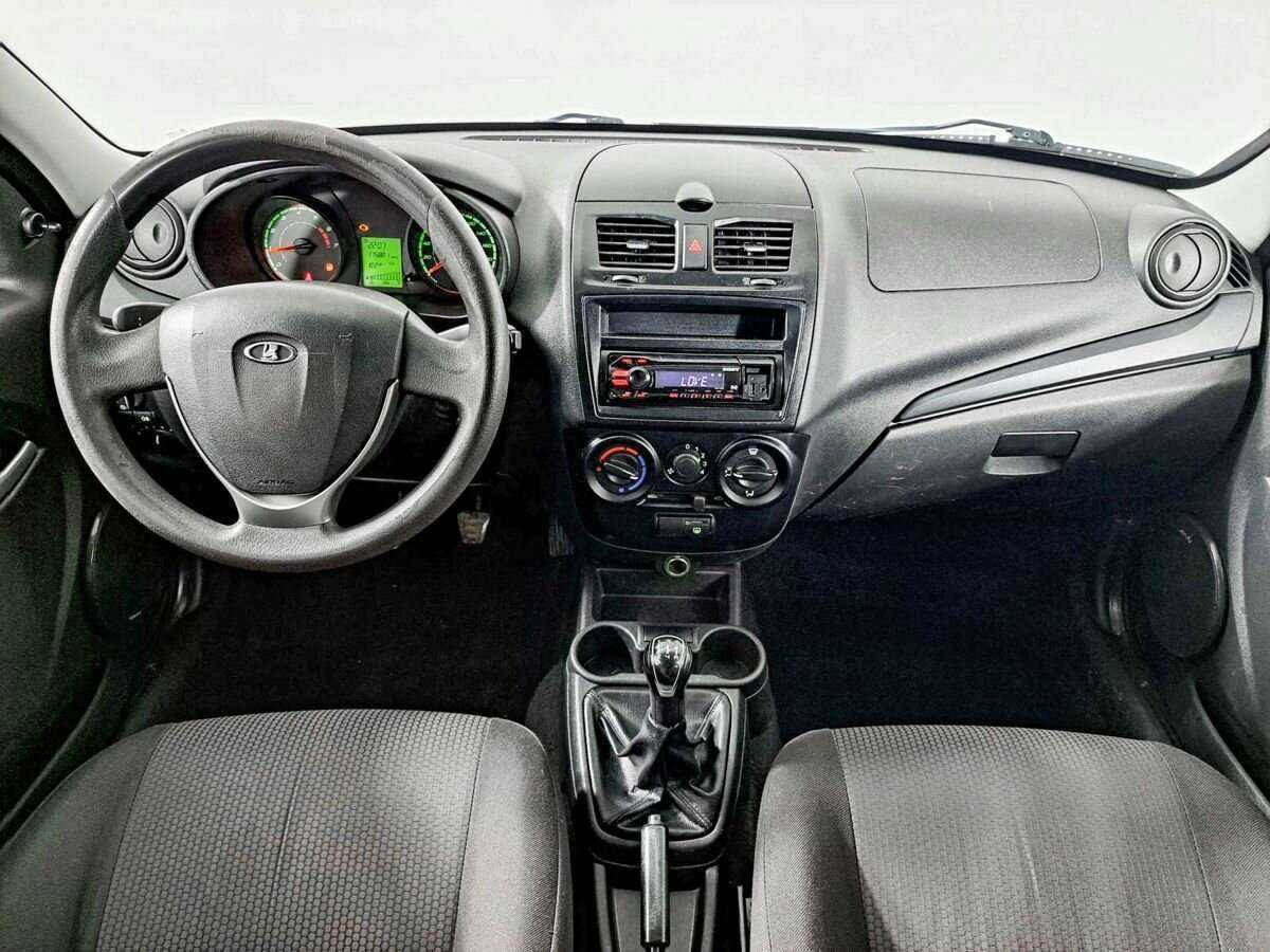 Lada (ВАЗ) Kalina с пробегом — 2015 год. Фото: #11