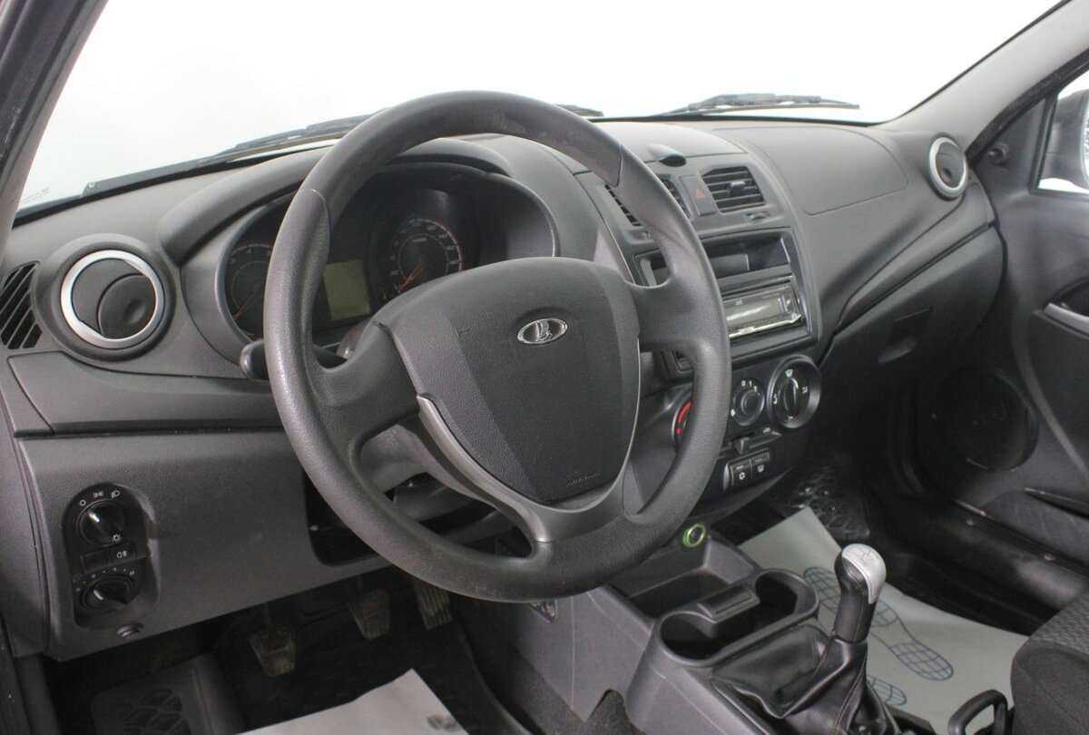 Lada (ВАЗ) Kalina с пробегом — 2014 год. Фото: #12