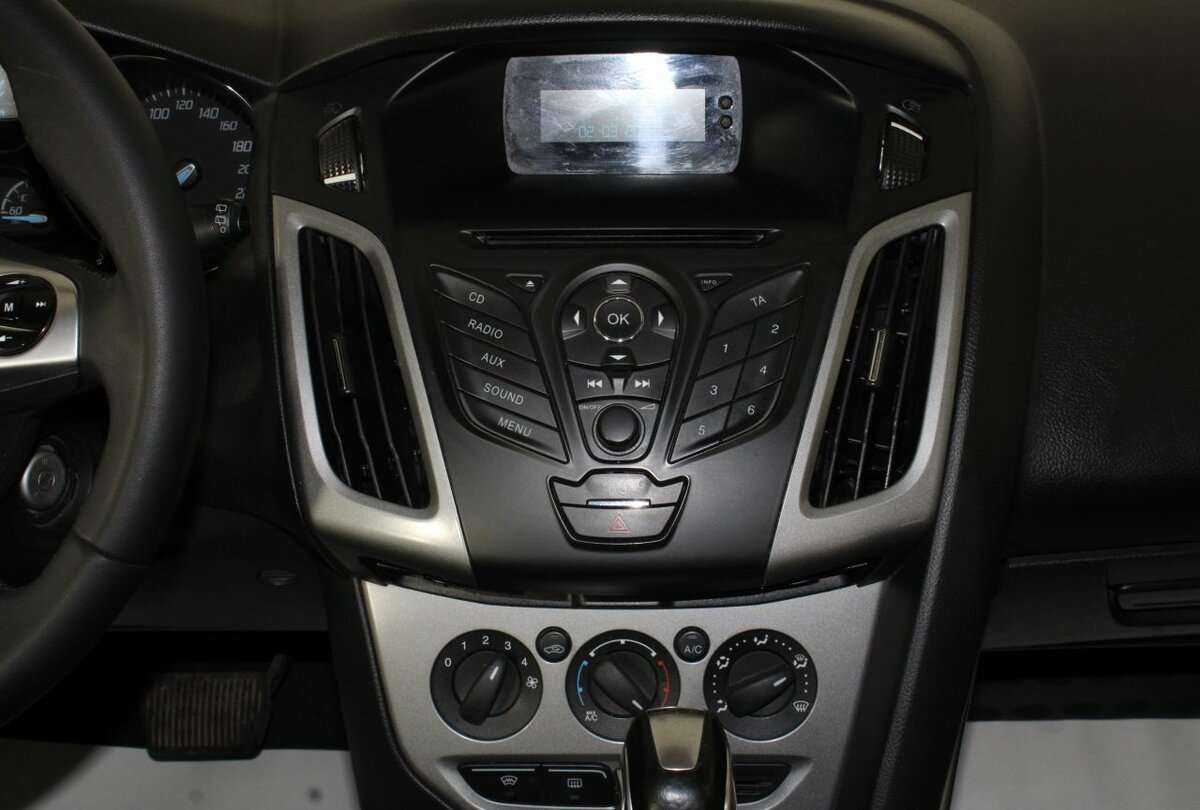 Ford Focus с пробегом — 2014 год. Фото: #11