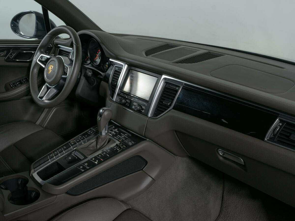 Porsche Macan с пробегом — 2014 год. Фото: #9