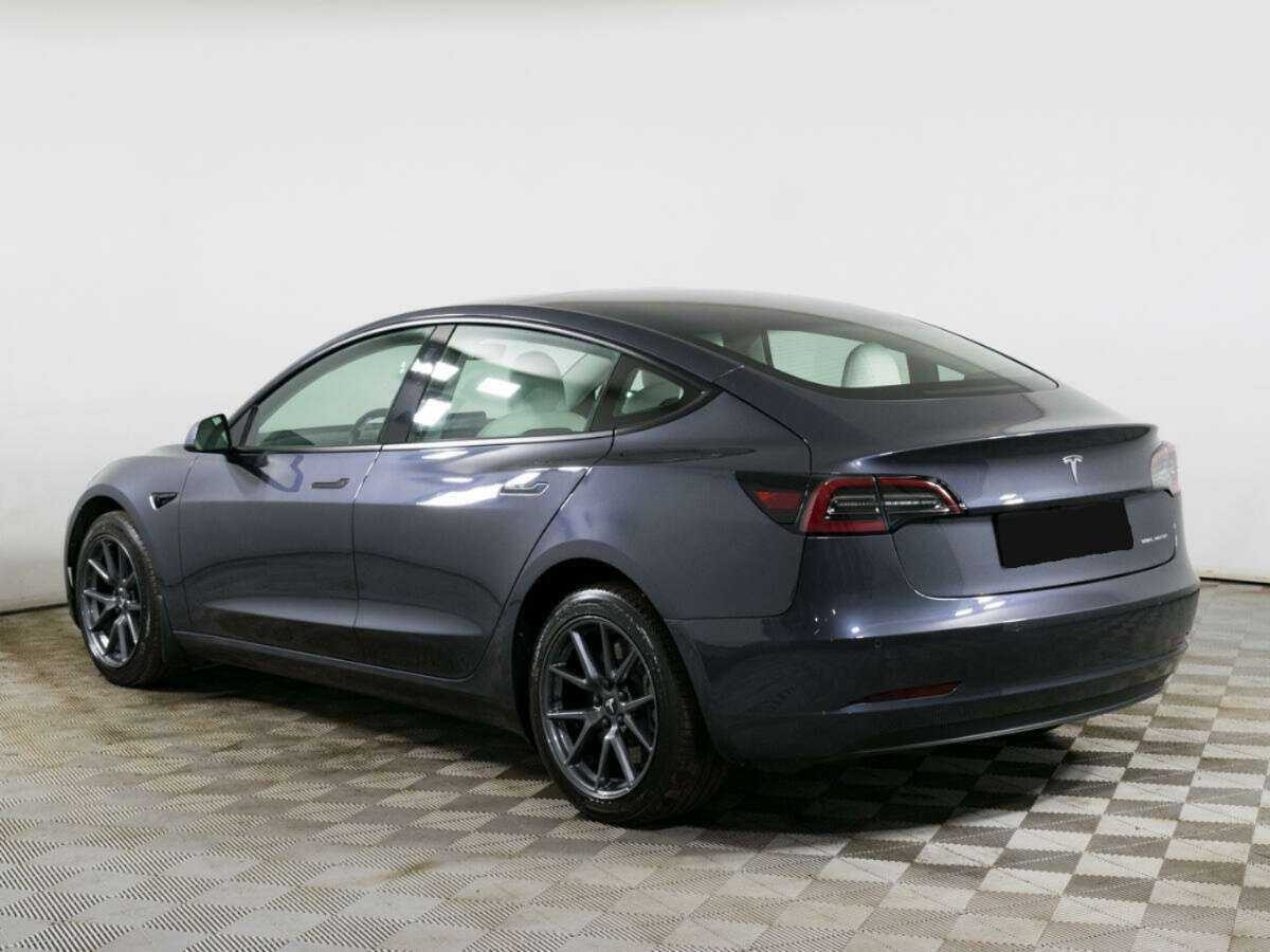 Tesla Model 3 с пробегом — 2022 год. Фото: #4