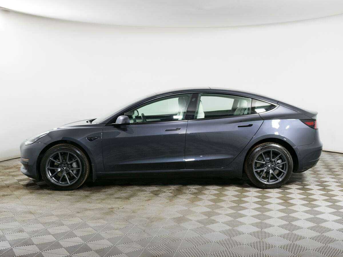 Tesla Model 3 с пробегом — 2022 год. Фото: #5