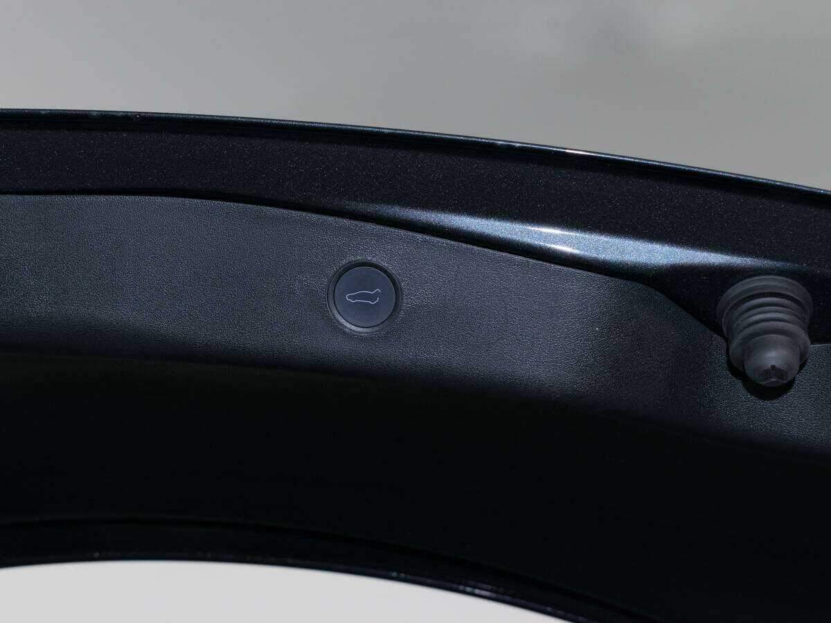 Tesla Model 3 с пробегом — 2022 год. Фото: #7