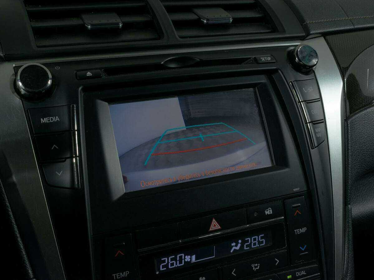 Toyota Camry с пробегом — 2016 год. Фото: #17