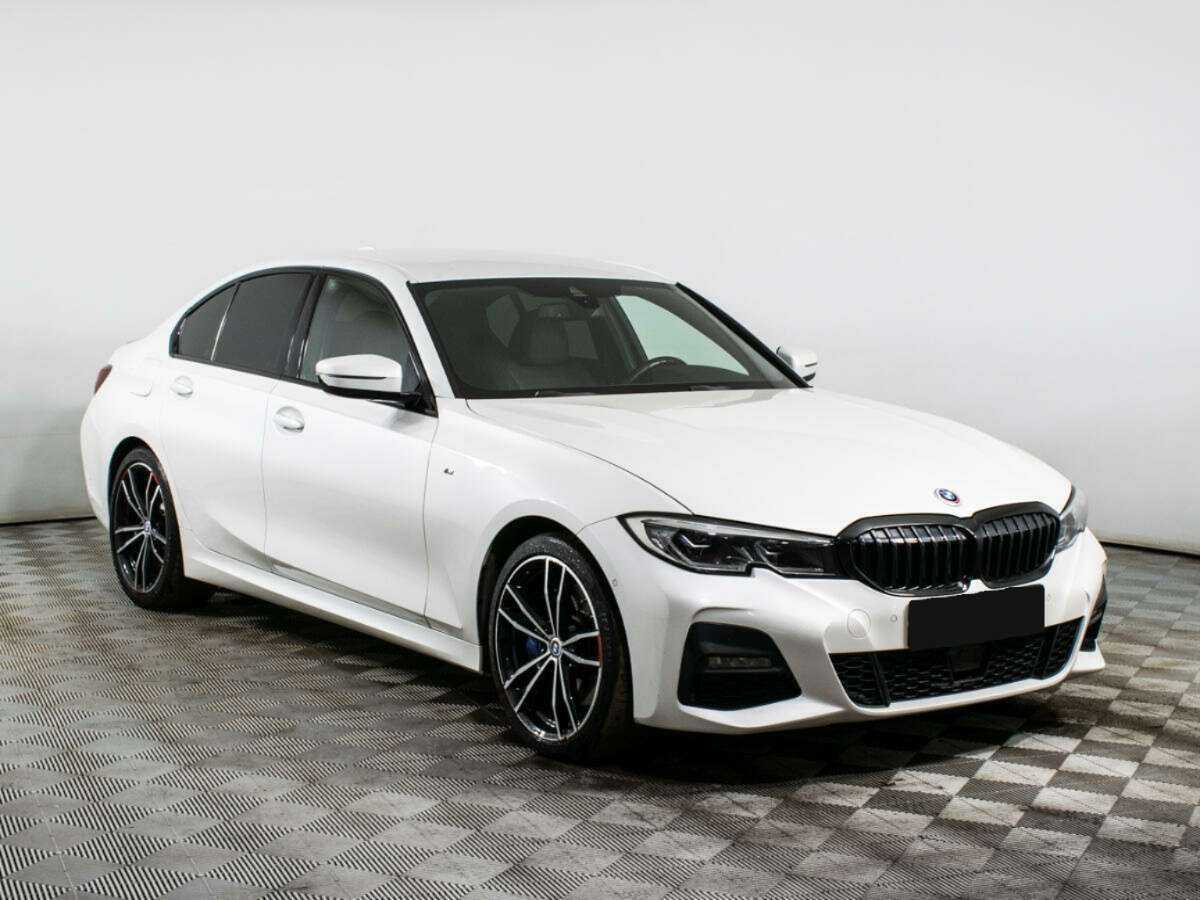 BMW 3 серии с пробегом — 2021 год. Фото: #2