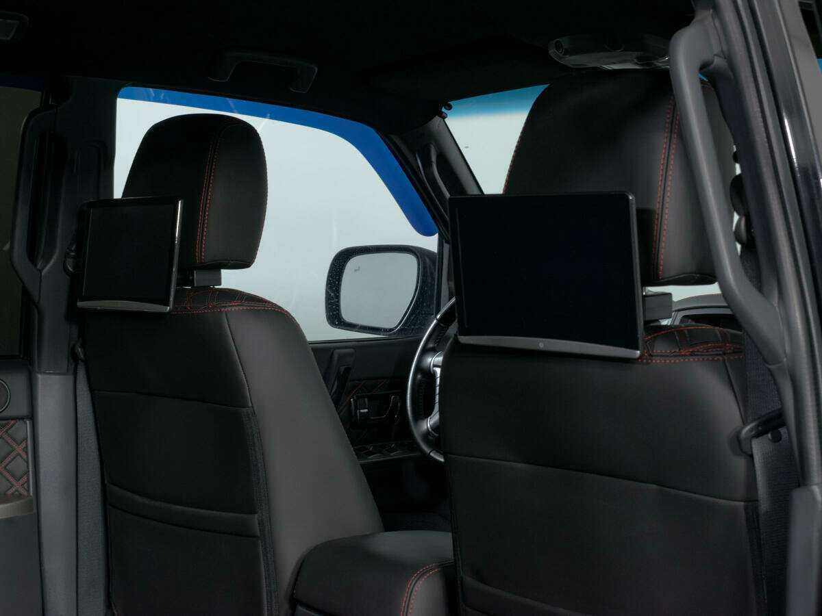 Mitsubishi Pajero с пробегом — 2019 год. Фото: #10