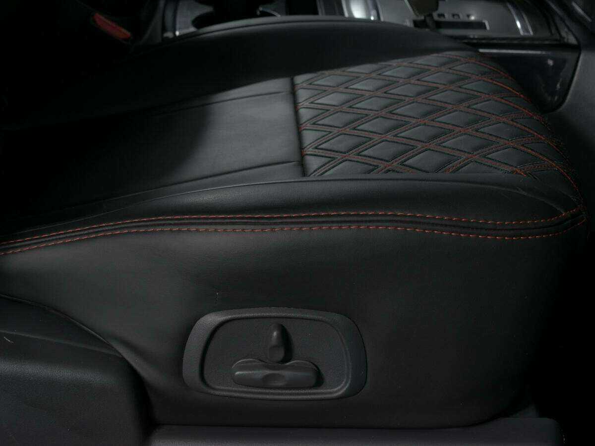 Mitsubishi Pajero с пробегом — 2019 год. Фото: #11